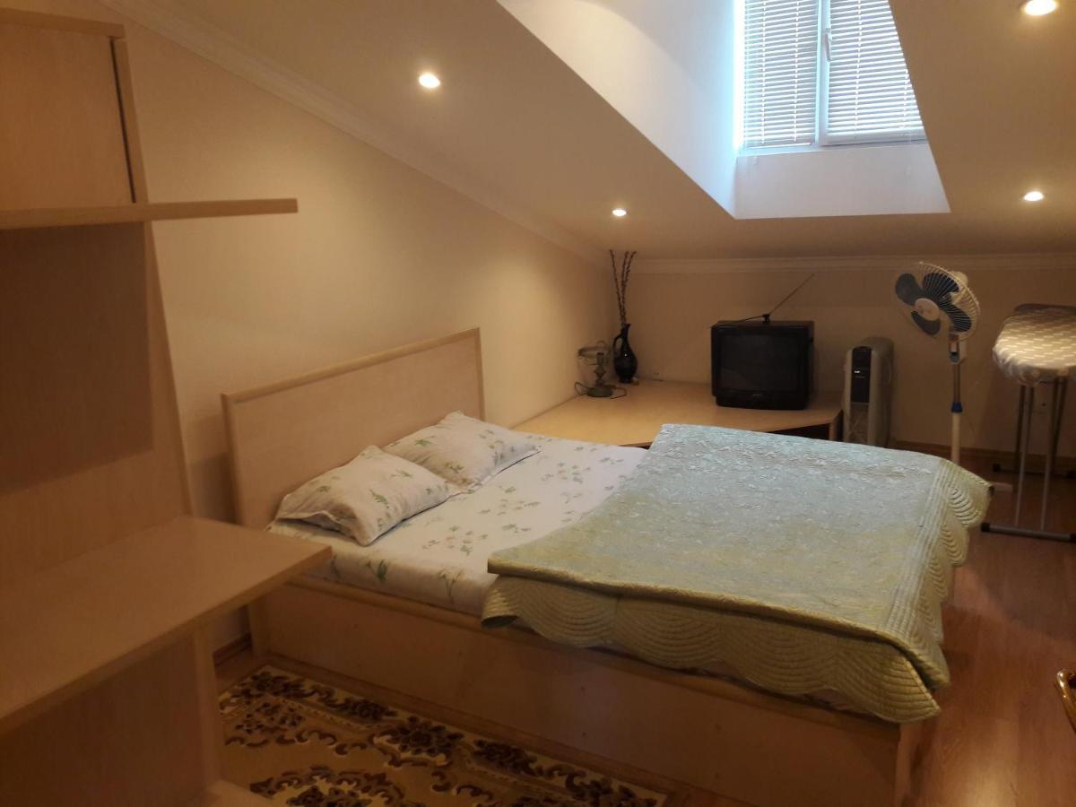 Neftiannikov Avenue Apartment Bakoe Buitenkant foto