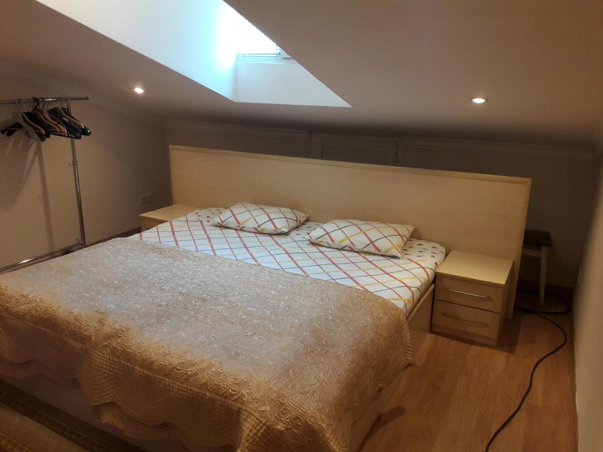 Neftiannikov Avenue Apartment Bakoe Buitenkant foto