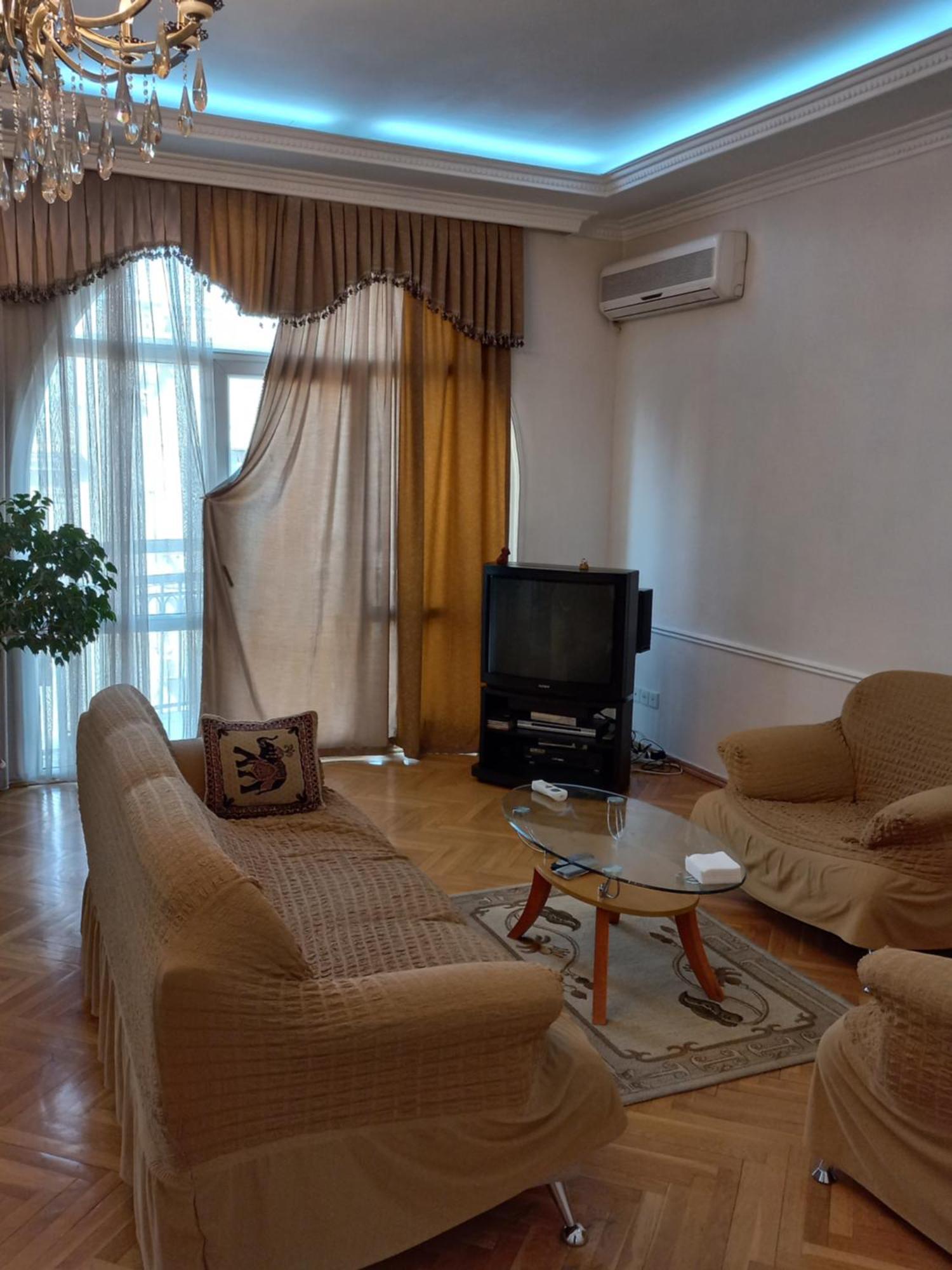 Neftiannikov Avenue Apartment Bakoe Buitenkant foto