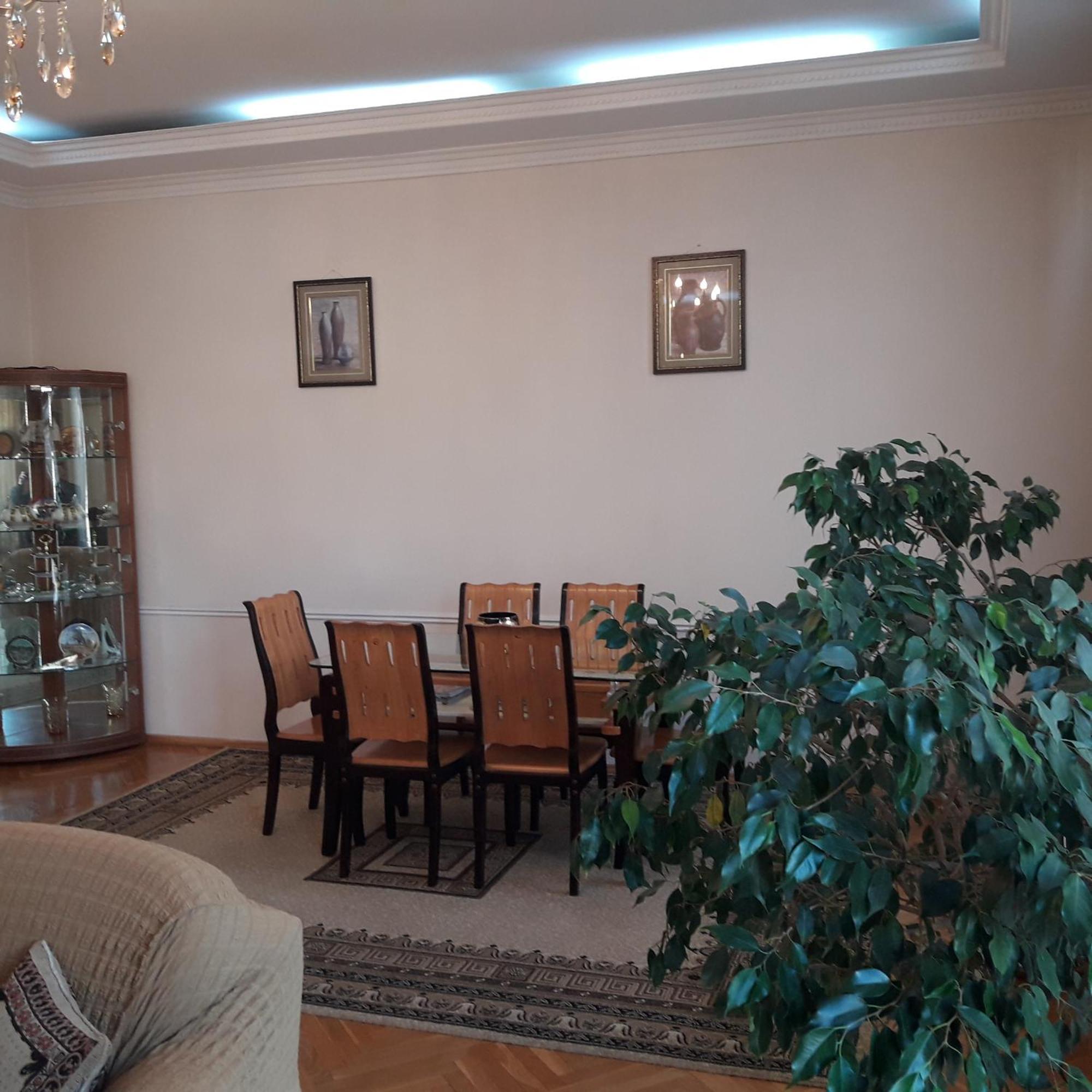 Neftiannikov Avenue Apartment Bakoe Buitenkant foto