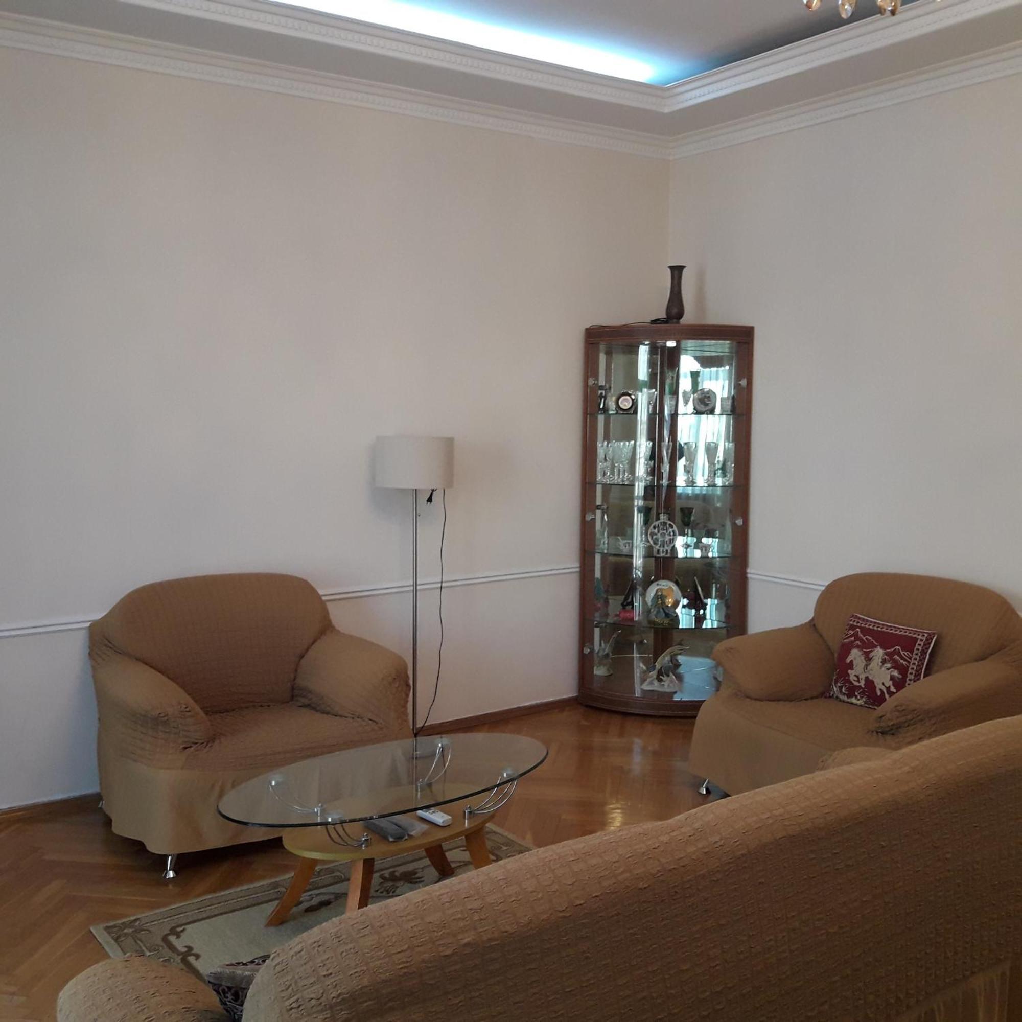 Neftiannikov Avenue Apartment Bakoe Buitenkant foto